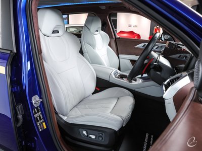 صورة 4 لـ 2023 BMW XM