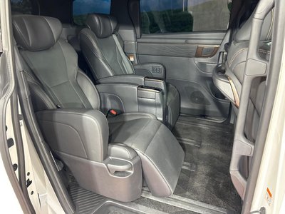 2024 Toyota ALPHARD — фото 9