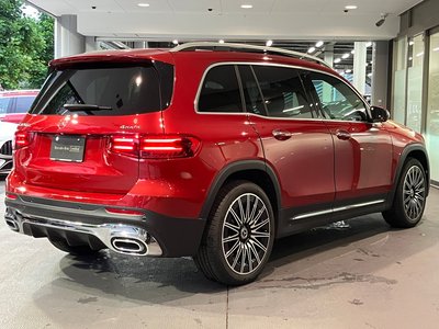 2025 Mercedes-BENZ GLB photo 2