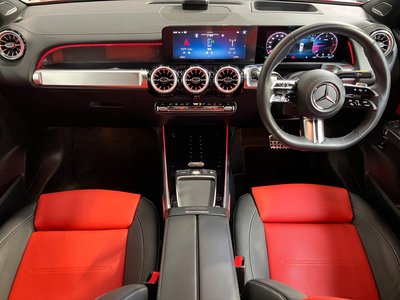 2025 Mercedes-BENZ GLB thumbnail 18