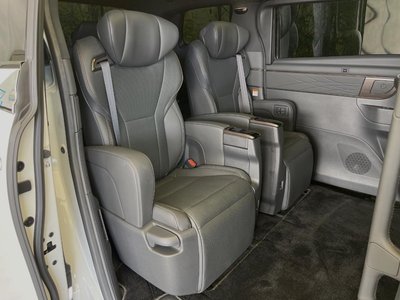 2025 Toyota ALPHARD 照片 9