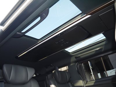 2024 Toyota ALPHARD — фото 19