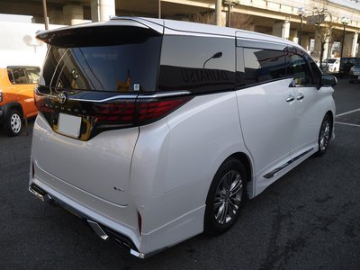 2024 Toyota ALPHARD — фото 3