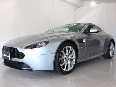 2015 Aston Martin V8 — миниатюра 6