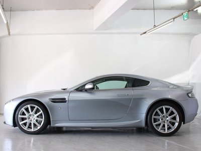 2015 Aston Martin V8 — миниатюра 7
