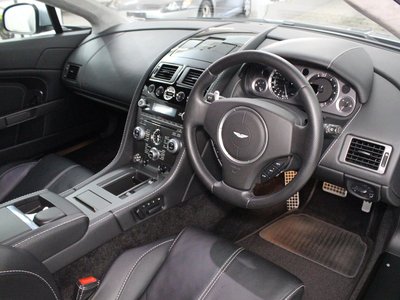 2015 Aston Martin V8 — миниатюра 13