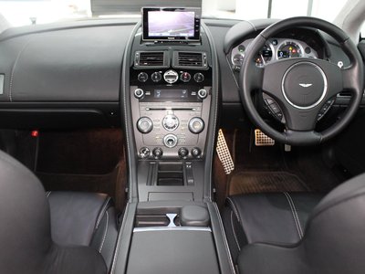 2015 Aston Martin V8 — миниатюра 16