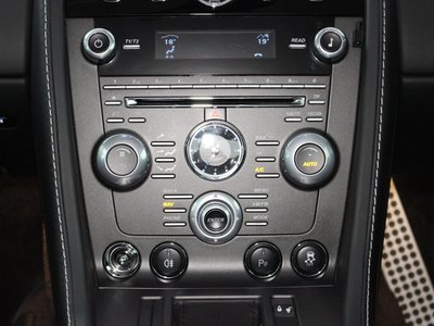 2015 Aston Martin V8 — миниатюра 19