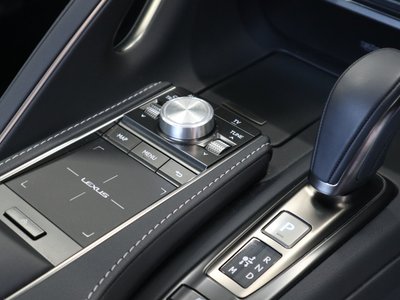 2021 Lexus LC — миниатюра 25