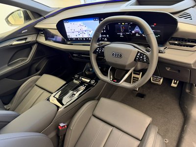 صورة 12 لـ 2025 AUDI Q6 E-TRON