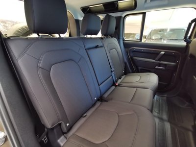 2025 LAND Rover DEFENDER thumbnail 31