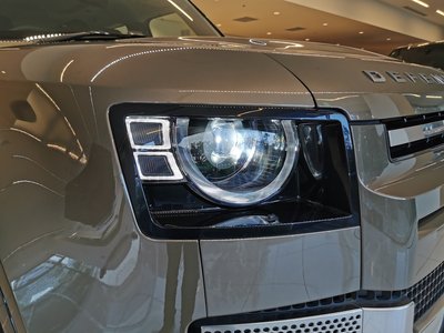 2025 LAND Rover DEFENDER photo 8