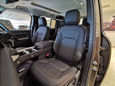 2025 LAND Rover DEFENDER thumbnail 30