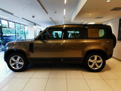 2025 LAND Rover DEFENDER thumbnail 22