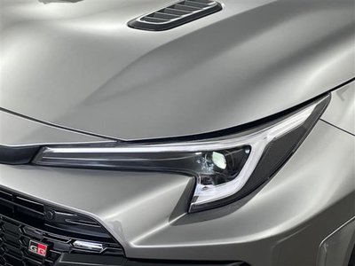2025 Toyota GR COROLLA thumbnail 38
