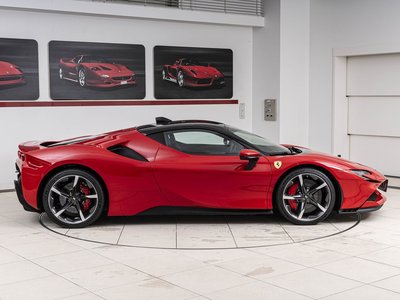 صورة 6 لـ 2023 Ferrari SF90 STRADALE