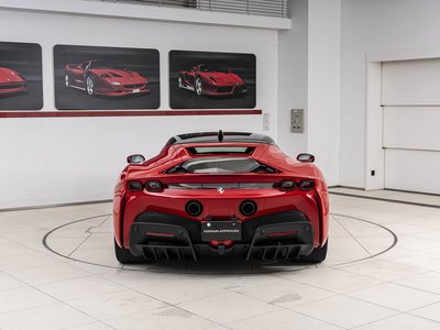 صورة 8 لـ 2023 Ferrari SF90 STRADALE