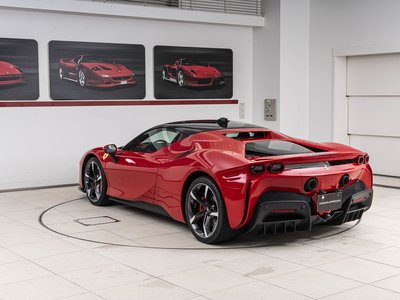 صورة 9 لـ 2023 Ferrari SF90 STRADALE