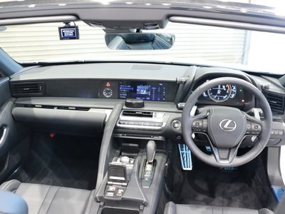 2023 Lexus LC CONVERTIBLE photo 3