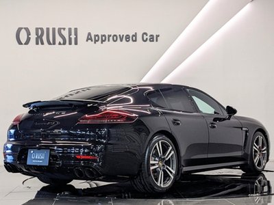 2015 Porsche PANAMERA 缩略图 2