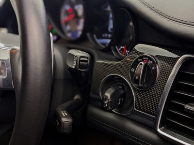 2015 Porsche PANAMERA 缩略图 23