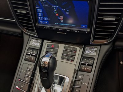 2015 Porsche PANAMERA 缩略图 16