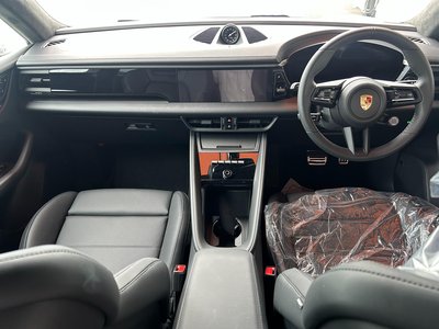 2025 Porsche MACAN 照片 21