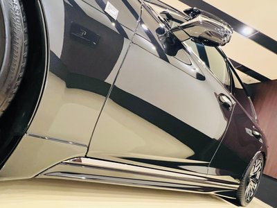 2023 Lexus LS thumbnail 17