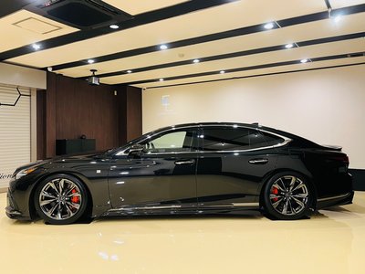 2023 Lexus LS photo 7