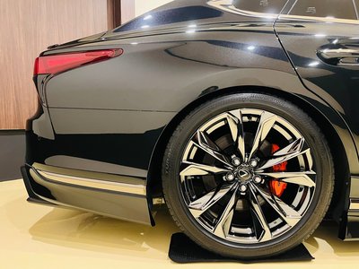 2023 Lexus LS thumbnail 21