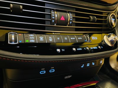 2023 Lexus LS thumbnail 61