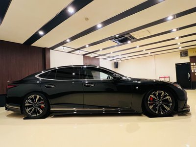 2023 Lexus LS photo 12