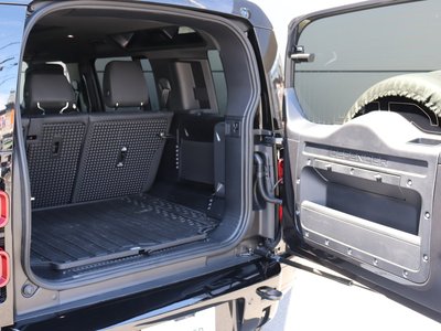 صورة مصغرة 35 لـ 2025 LAND Rover DEFENDER