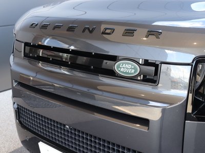 صورة مصغرة 12 لـ 2025 LAND Rover DEFENDER