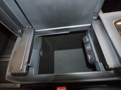 2025 Toyota ALPHARD 照片 30
