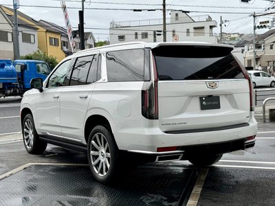 صورة 9 لـ 2022 Cadillac ESCALADE