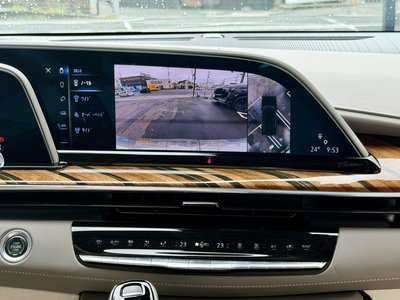 صورة 50 لـ 2022 Cadillac ESCALADE