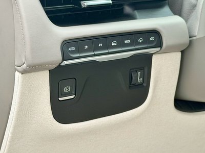 صورة 62 لـ 2022 Cadillac ESCALADE