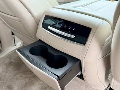 صورة 27 لـ 2022 Cadillac ESCALADE