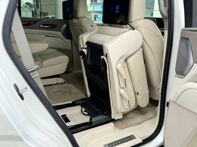 صورة 29 لـ 2022 Cadillac ESCALADE