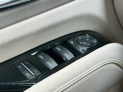 صورة 63 لـ 2022 Cadillac ESCALADE