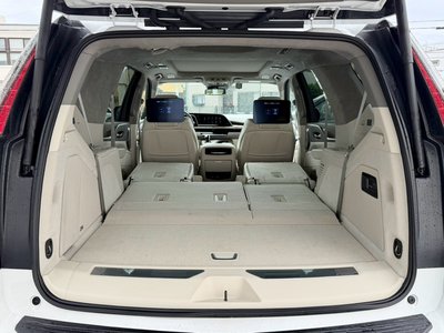 صورة 33 لـ 2022 Cadillac ESCALADE