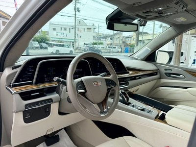صورة 22 لـ 2022 Cadillac ESCALADE