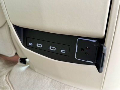 صورة 28 لـ 2022 Cadillac ESCALADE