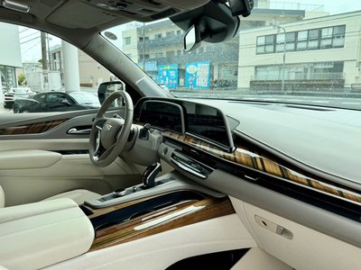 صورة 24 لـ 2022 Cadillac ESCALADE