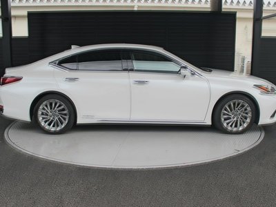 2021 Lexus ES photo 4