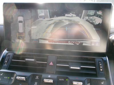 صورة 31 لـ 2024 Toyota LAND CRUISER 300