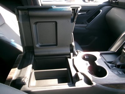 صورة 40 لـ 2024 Toyota LAND CRUISER 300