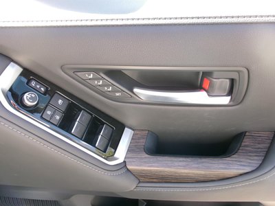 صورة 18 لـ 2024 Toyota LAND CRUISER 300
