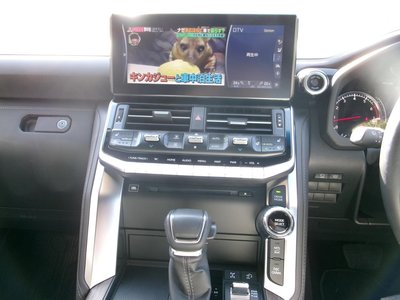 صورة 39 لـ 2024 Toyota LAND CRUISER 300